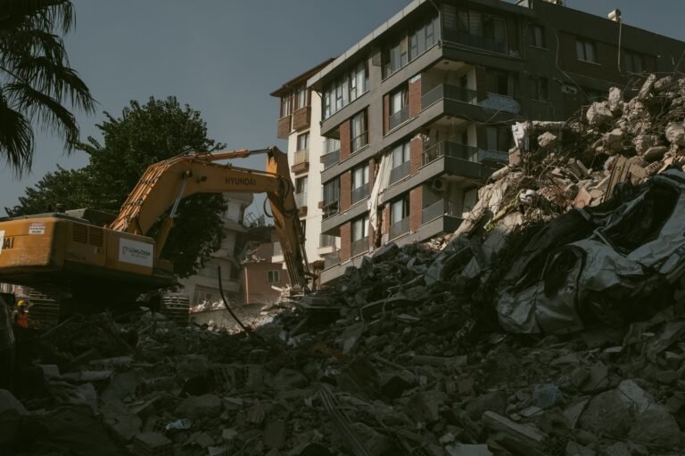 Why Venezuela’s Second Earthquake Was So Damaging to Buildings