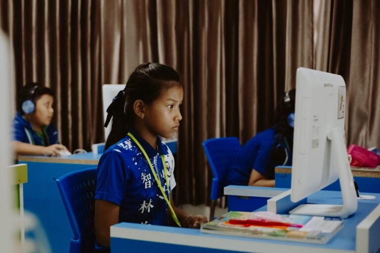 FCC Considers Killing B Program for Schools’ Connectivity