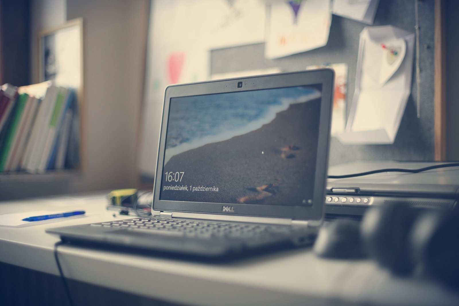 Dell XPS 13 vs MacBook Neo