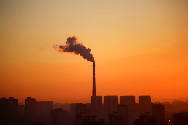 Amazon’s Texas Data Center: A Greenhouse Gas Dilemma Amazon’s Texas Data Center: A Greenhouse Gas Dilemma