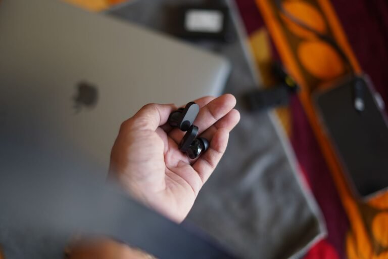 Plaud Launches Innovative AI-Powered Earbuds